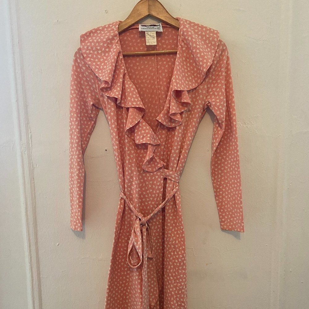 Diane Von Furstenberg Pink 1970s Wrap Dress Ruffle Neck